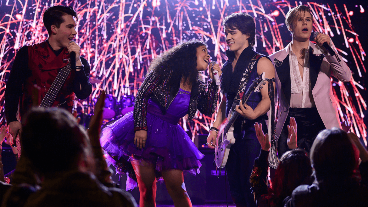 SEA Wave Julie and the Phantoms