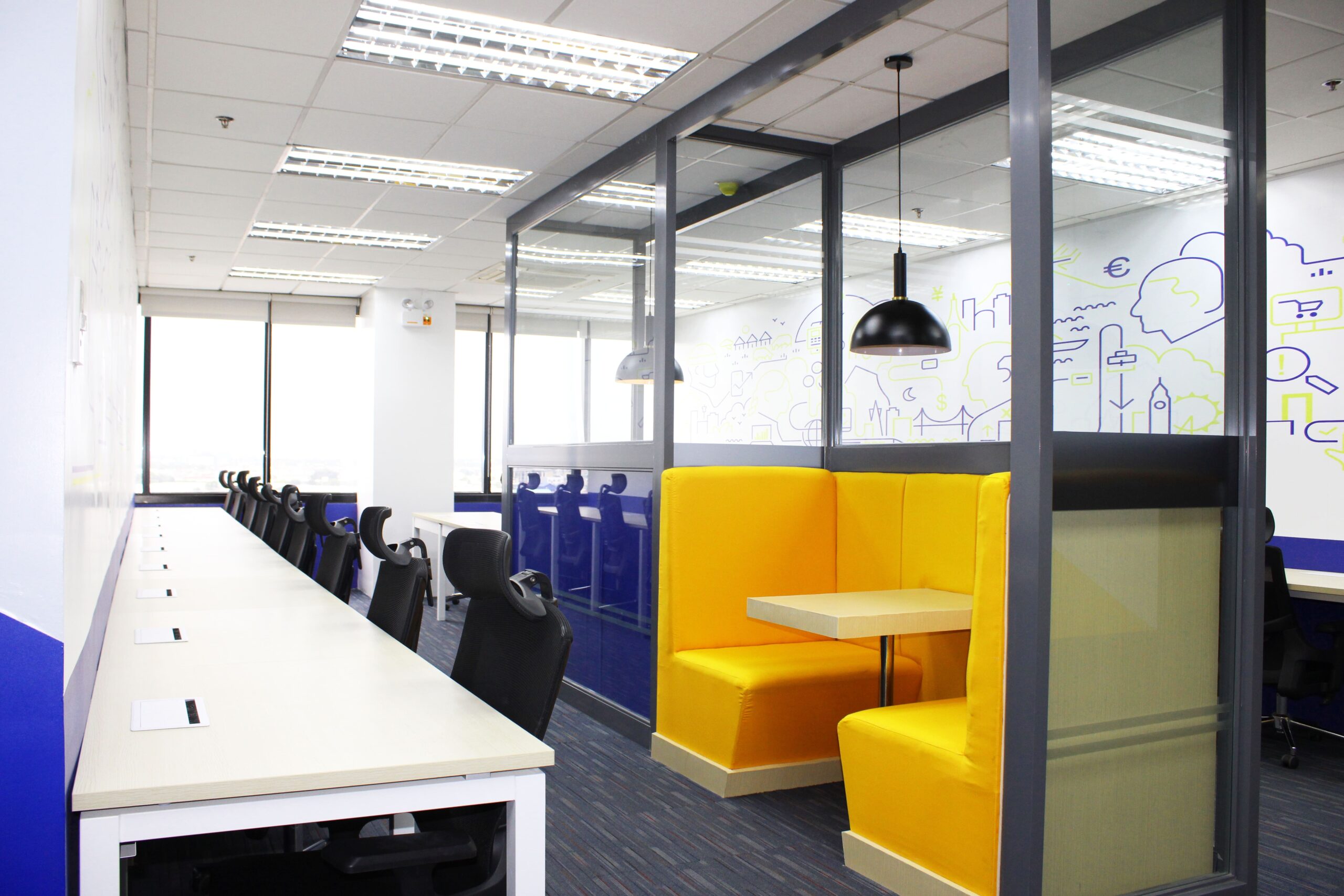 AXS Aseana answers the growing need for remote and flexible work setups, providing a professional environment without the need to overspend on traditional office spaces. 