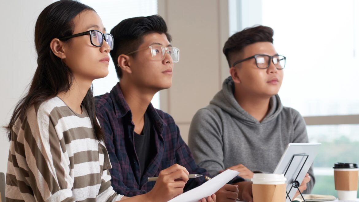 Jobstreet by SEEK shares in-demand soft skills in the age of AI, empowers students in Nationwide Career Readiness Roadshow